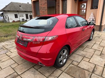 Honda Civic 1.4i, VTEC, benzin, rok 2011 - 4