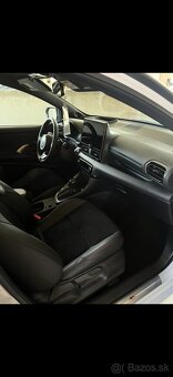 Toyota Yaris 2024 GR packet Hybrid HEV. - 4