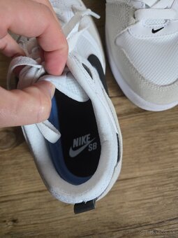 Dámske tenisky Nike SB Alleyoop - 4