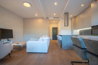 PREDAJ Luxusný 2 izbový byt 74m2 + 41m2 terasa, Staré Mesto - 4