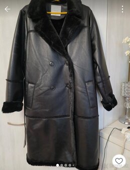 Cierny kozeny kabat - 4