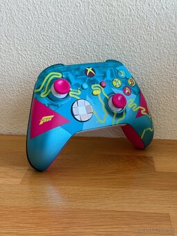 Xbox Series Controller - 4