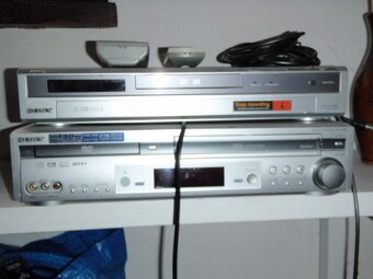 Domáce kino Sony  s  CD,Rádio,VHS,RDS - 4