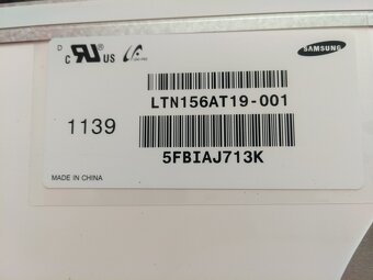 predám 15,6" palcový display z ntb Samsung NP300 - 4