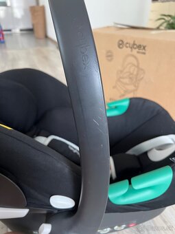 Predám autosedačku Cybex Aton B2 i-Size (0–13 kg) - 4