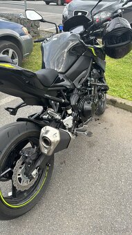 Kawasaki Z900 - 4