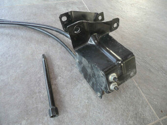 Naviják rezervného kolesa - 4