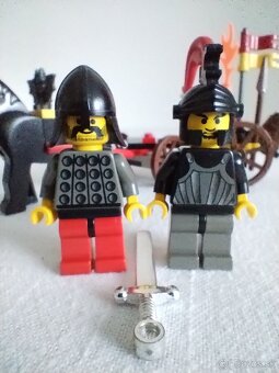 LEGO Castle 6027 Bat Lord's Catapult - 4