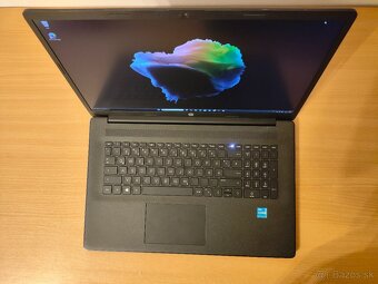 HP Laptop 17 i3 16GB 512GB SSD - 4