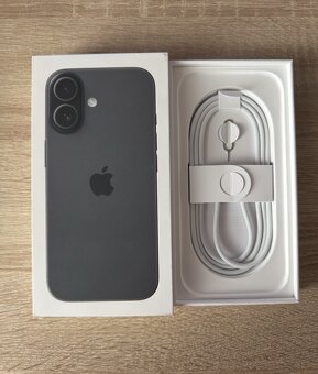 Predám iPhone 17 256gb čierny - 4