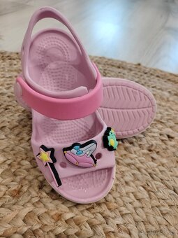 CROCS_dievčenské sandále_veľkosť C10_27-28_166mm - 4