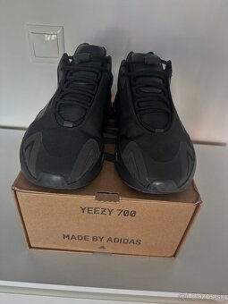 Adidas Yeezy Boost 700 MNVN Black - 4