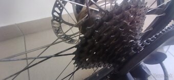 Predám kvalitny horsky bicykel rockrider st 120 27,5" koles - 4