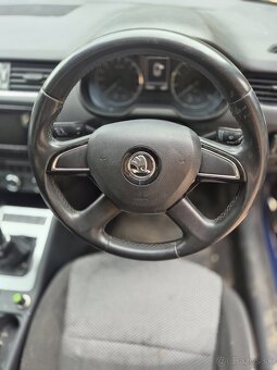 Predám stvorramenny volant pre Škoda - VÝBORNÝ STAV - - 4