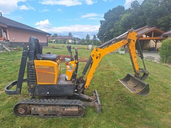 Bobcat E08 - 4
