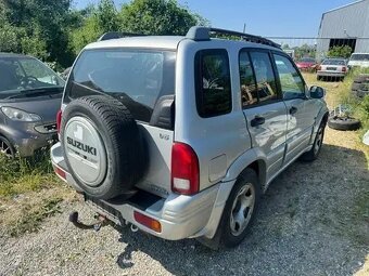 Suzuki Grand Vitara 2.5 V6 benzin 2000 - 4