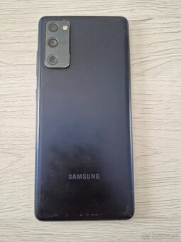 Predám SAMSUNG Galaxy S20 FE 128GB/8GB black - 4