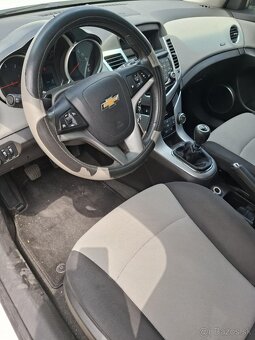 Rozpredám Chevrolet Cruze 1.6 91kw A16XER 2011 - 4