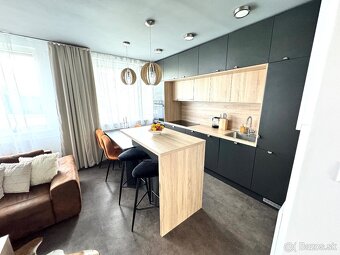 Prenájom - Nadštandardne zariadený 3 izbovy byt s loggiou - 4