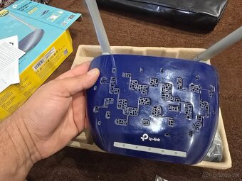 TP Link wifi router 25e - 4