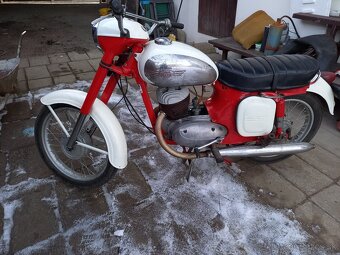 Jawa 250 - 4