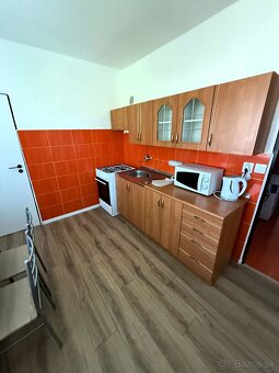 Prenájom zariadený 2 izbový byt, ul. Tekovská, Levice - 4