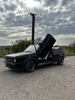 Volkswagen Golf mk1 cabrio - 4