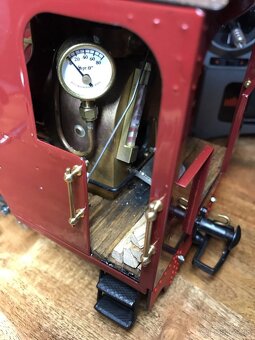 Skutočná parná lokomotíva na uhlie, rozchod 2 m, 45 mm - 4