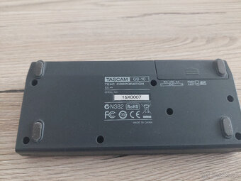 Tascam GB-10 - 4