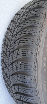 Zimne Bridgestone 185/65 R15 s plechovými diskami - 4