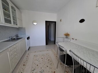 NA PREDAJ - 3 izb. byt s garážou, Prievidza - 4