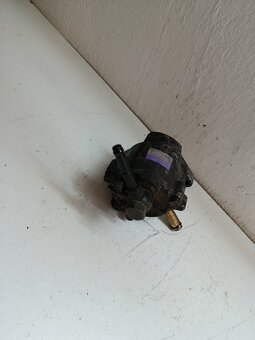 vakuova pumpa toyota corolla verso 2930027020 40€ - 4