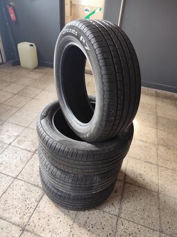 Jazdené pneumatiky 215 55 r17 - 4