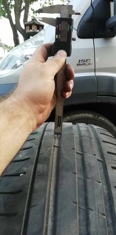 Pneumatiky letné 2ks - NOKIAN 235/55/R20 - 4