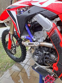 Predám Honda CRF250R 2021 po kompletnej generálke, top stav - 4