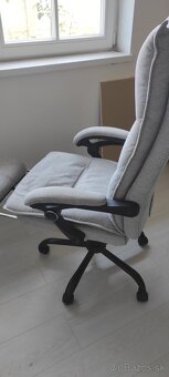 Predam kancelarsku stolicku vyuzivanu 1,5 roka - 4