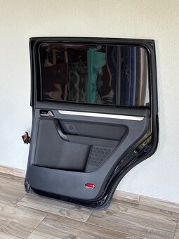 Touran dvere komplet, sedačky, roleta kufra, zadný nárazník. - 4