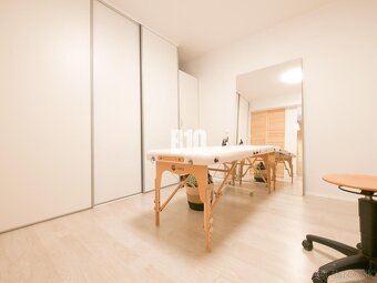 Tichá ulička - priestranný RD - krásny pozemok - 4