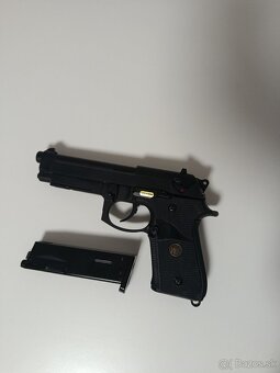 Beretta M92 Airsoft - 4