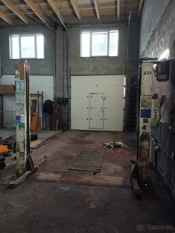 Dvojstĺpový zdvihák 2,5t - 4