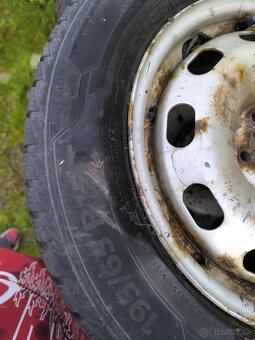 Zimne gumy s diskami 195/65 R15 - 4
