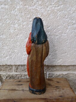 Madona drevorezba - 4
