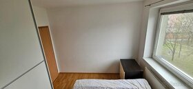 Na predaj priestranný 3 izbový byt v Bratislave - 4