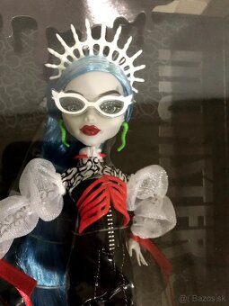 Monster High Ghouluxe Ghoulia Yelps - 4