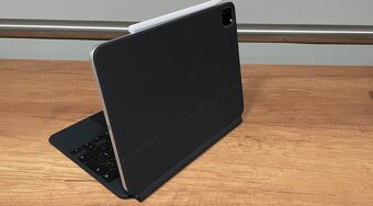 Apple Ipad Pro 11 wi-fi 256GB + pencil + magic keyboard cz - 4