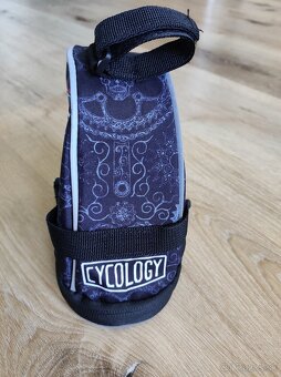 Cycology kapsicka pod sedadlo dizajnova - 4