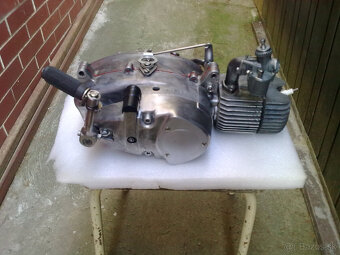 PIONIER MOTOR+KLUKA +VALEC 20,21 - 4