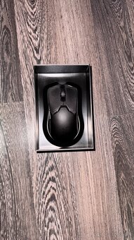 Predávam hernú myš Razer Viper Ultimate V2 - 4