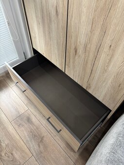 Šatníková skriňa - 4