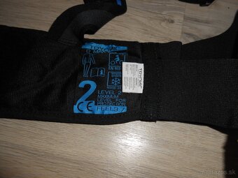 Predam v super stave chranic chrbta TRYONIC o velkosti L - 4